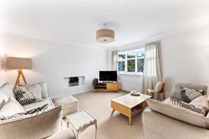 Lounge- click for photo gallery